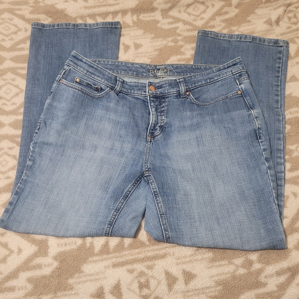 Women’s The Flirt. Light Blue Jeans. Size16 Plus. Reg.